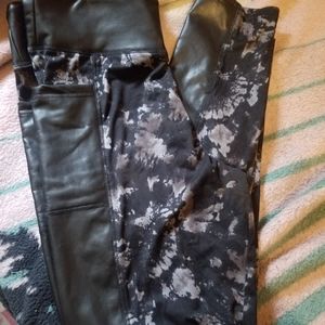 Never Worn White Birch Grey Camoflauge Pleather accents w/2 pockets Legging 1X